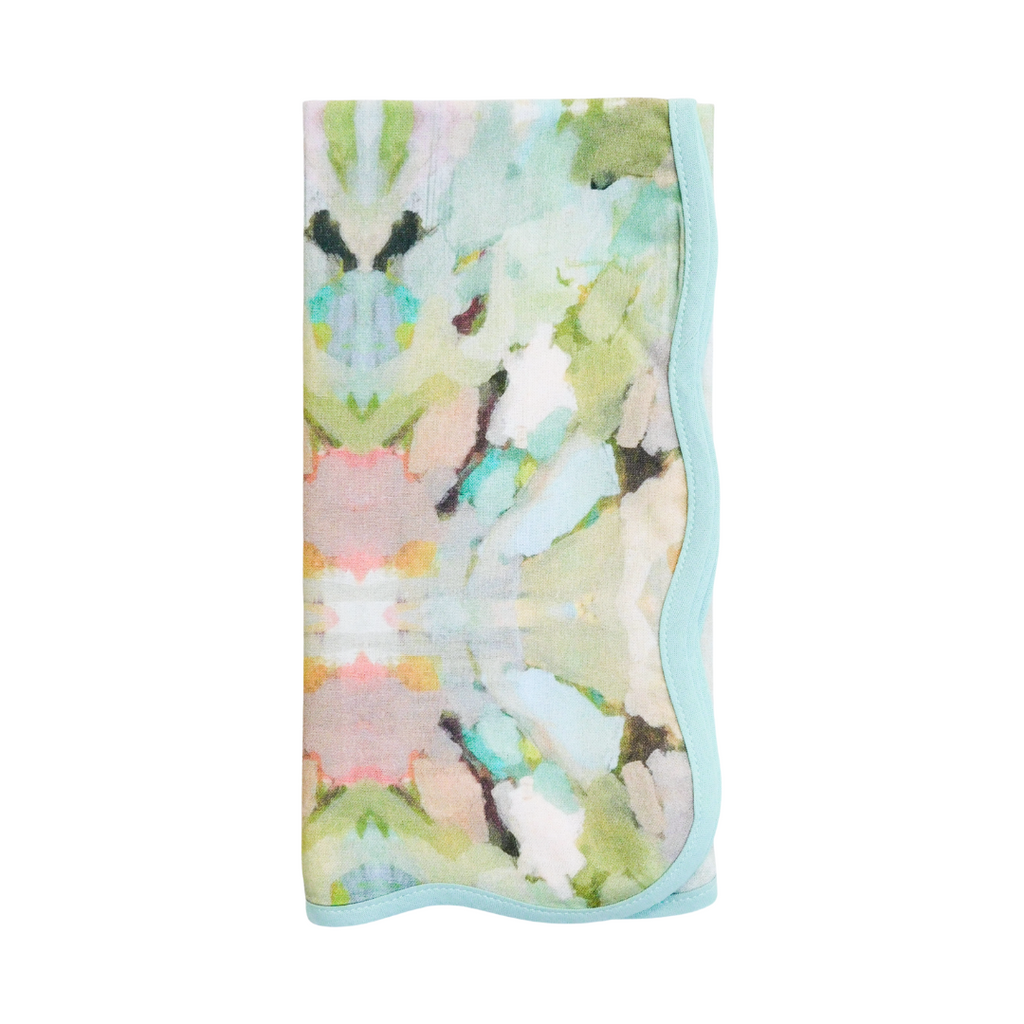 Martini Olives Scalloped Dinner Napkins has elegant edges