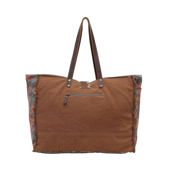 Fyole Weekender Bag has a zipper exterior pocket on the back