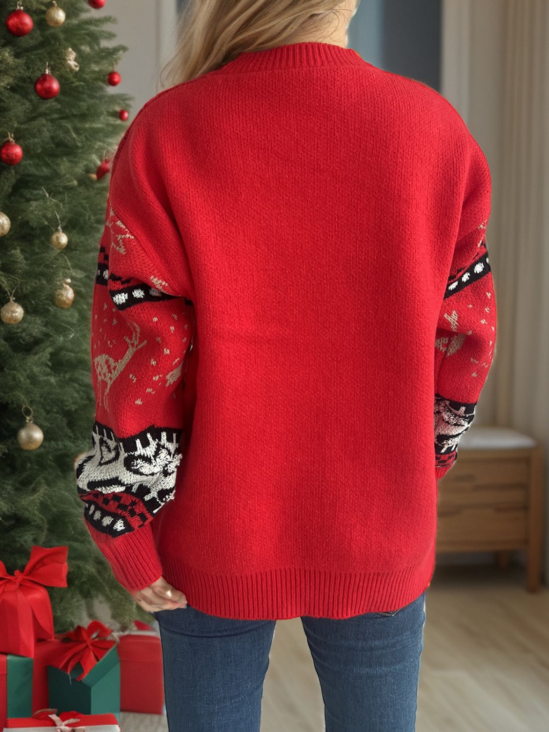 Christmas Element Round Neck Long Sleeve Sweater in deep red