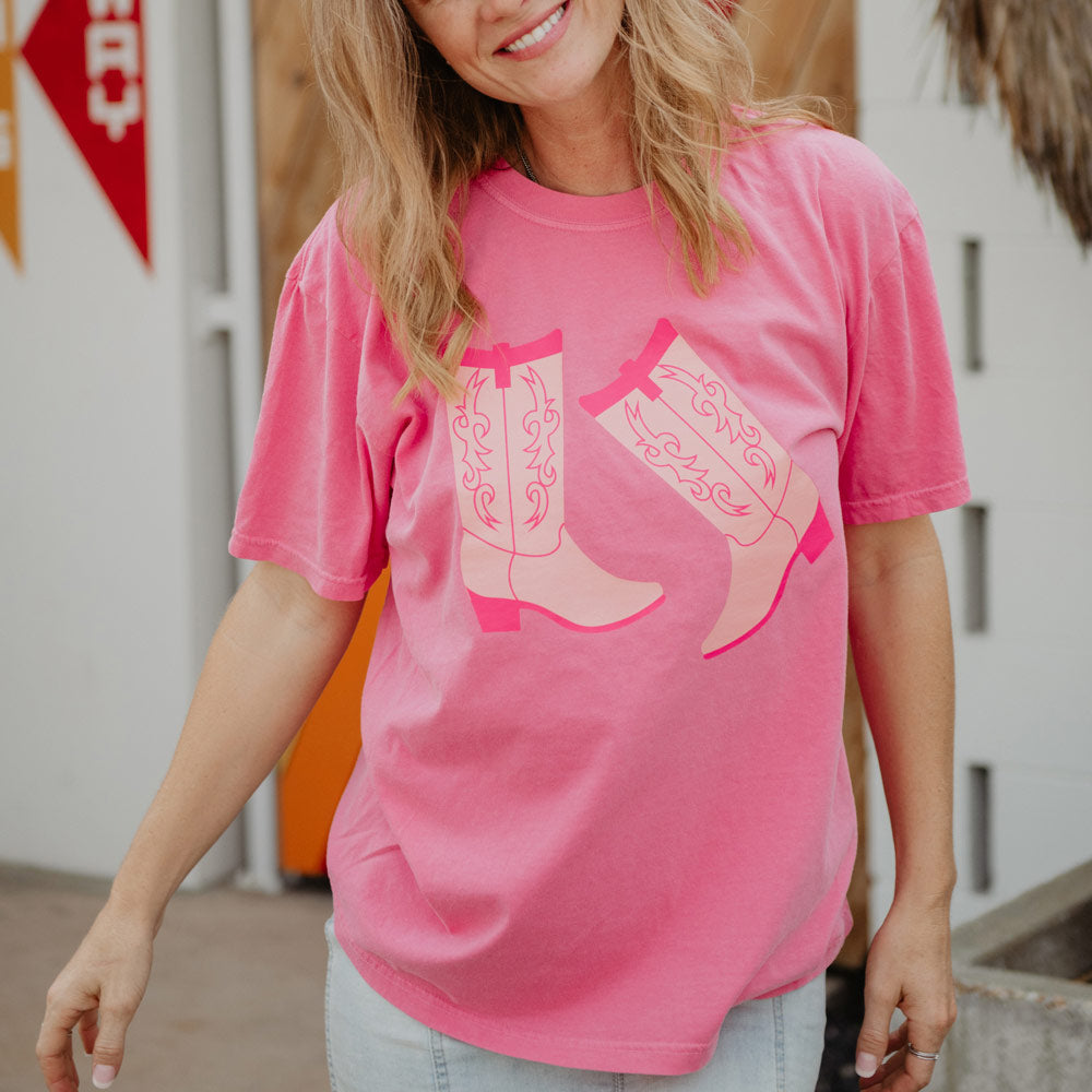 Kicking Boots Western Cowgirl T-Shirt in crunchberry
