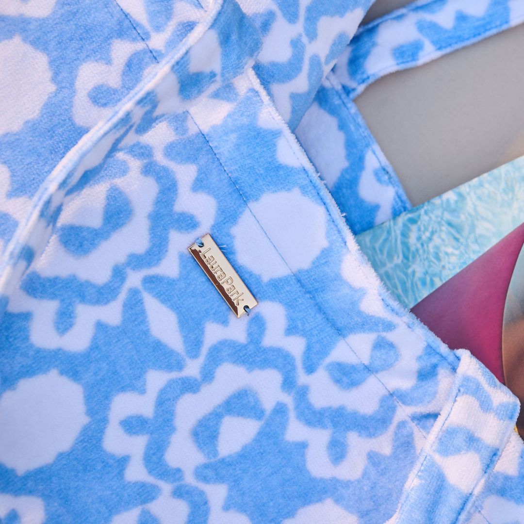 Aspen Chambray Terry Beach Tote has a plastic lined interior