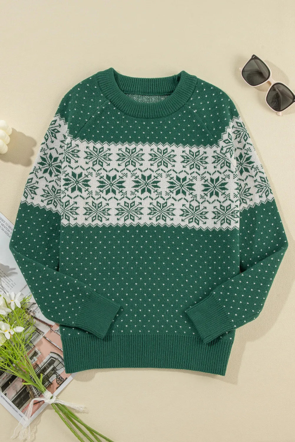 Graphic Round Neck Long Sleeve Sweater in dark green