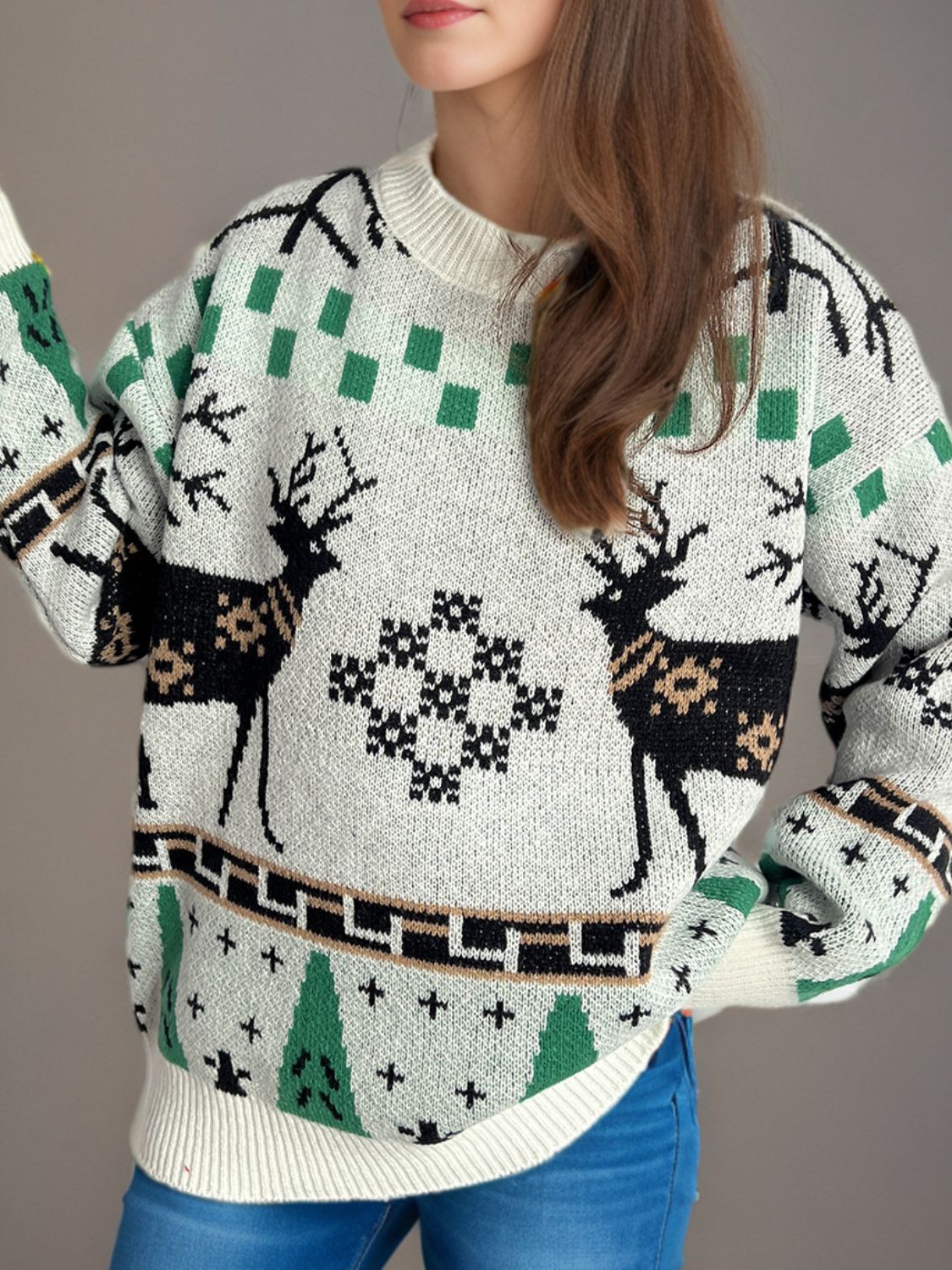 Christmas Element Round Neck Long Sleeve Sweater in white