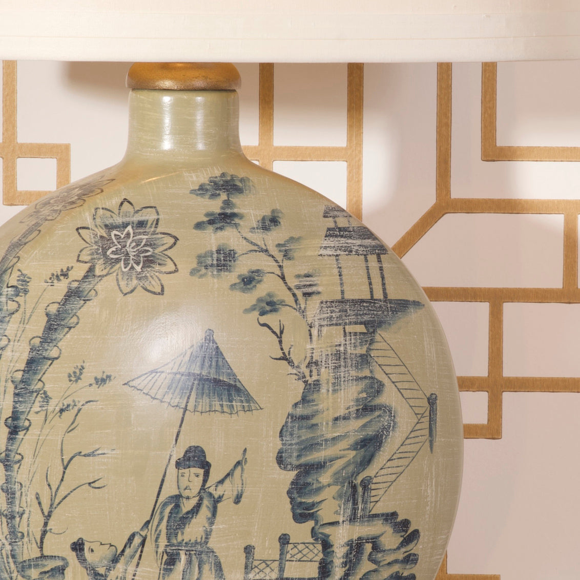 Ancient Snuff Bottle Lamp