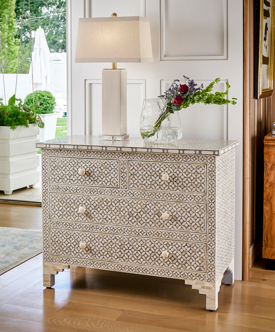 Becker Vase Lamp - Cream lifestyle setting