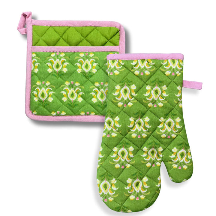 Rosemary Meadow Oven Mitt and Pot Holder Set in pink and green