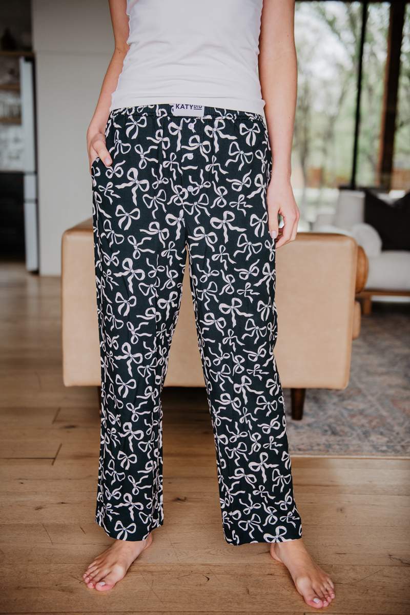 Black & White Bows Boxer Pants