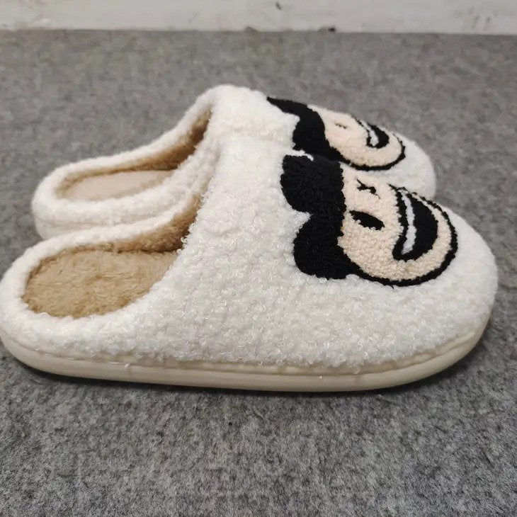 Milton Menasco Cowpoke Slippers side view, fuzzy sherpa fleece outer material