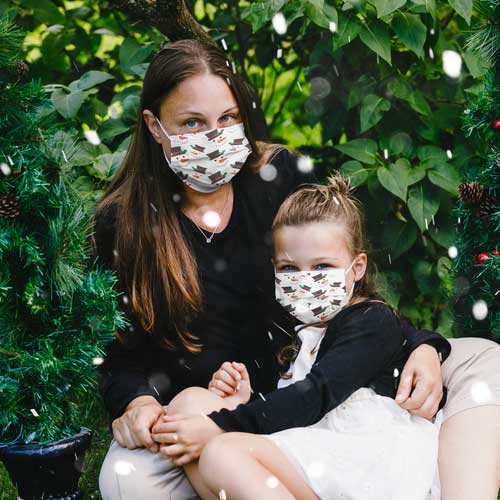Snowman Kid's disposable face mask with snowman mother daughter wearing mask