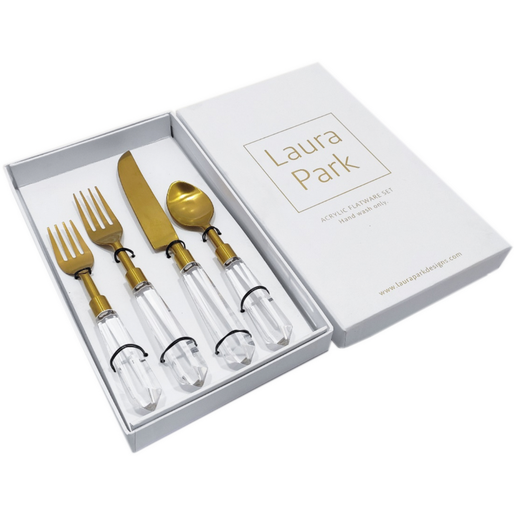 Clear Acrylic Flatware Set contains 4 pieces