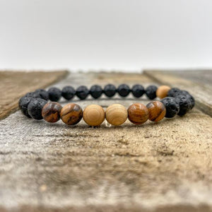 Aromic and golden sandalwood and lava rock beaded bracelet from Everwood glamour image