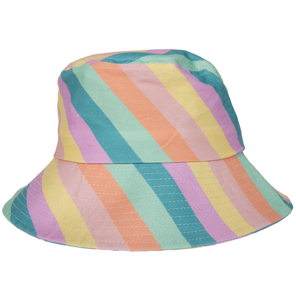 Striped Pastel Print Bucket Hat on young woman poolside